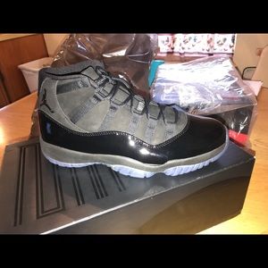 Cap and gown Jordan 11s